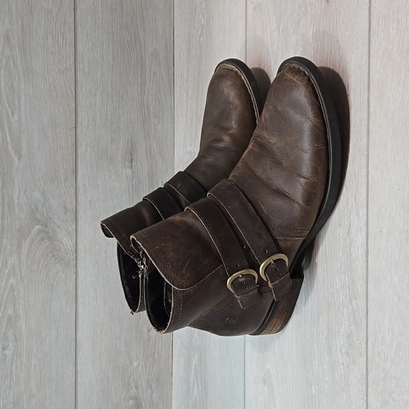 Born Women Pirlo Ankle Distressed Leather Boots shoes sz 7M - Picture 1 of 13